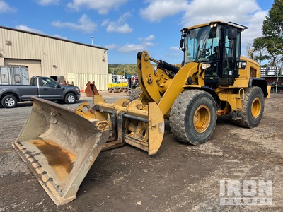2012 Cat 930K Pala gommata