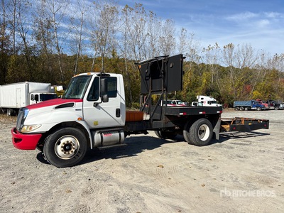 2010 International 4300 4x2 Attenuator Truck