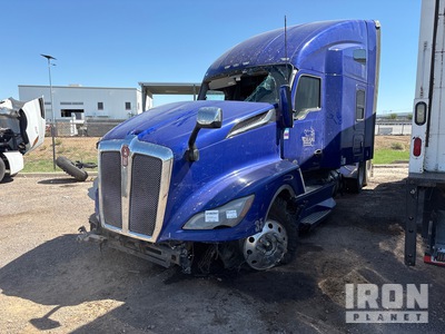 2022 Kenworth T680 6x4 Cabina con cuccetta per trattore stradale (Inoperable)