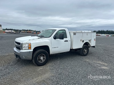 2007 Chevrolet Silverado 3500 4x4 Utility Truck