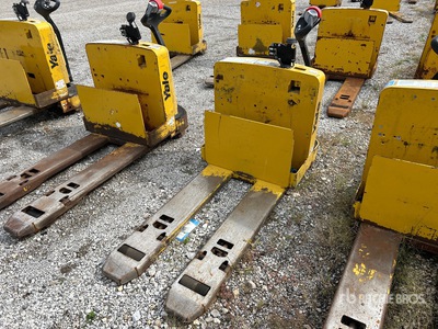 2022 Yale MPW065 6500 lb Electric Pallet Jack