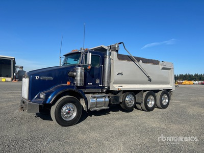 2002 Kenworth T800 8x4 Tri/A Camión dumper