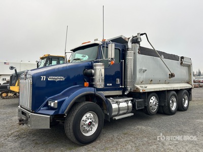 2002 Kenworth T800 8x4 Tri/A Dump Truck
