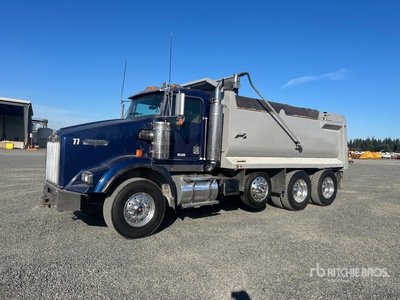 2002 Kenworth T800 8x4 を見 Dump Truck