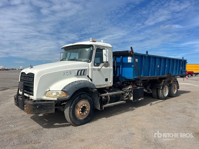 2008 Mack GU813 6x4 Roll-Off Truck