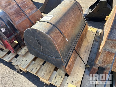 Mantis  36 in Excavator Bucket