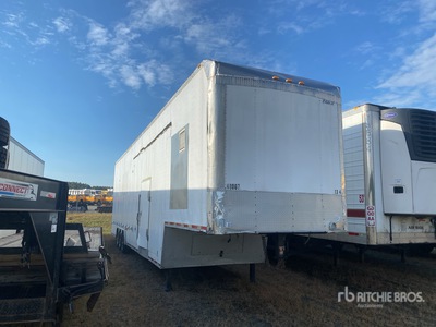 2000 40 ft Tri/A Mobile Laundry Enclosed Trailer