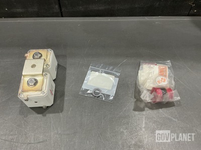 (2) Link Fuses, (12) Packing Materials, (3) Plug Connectors & Assorted Items