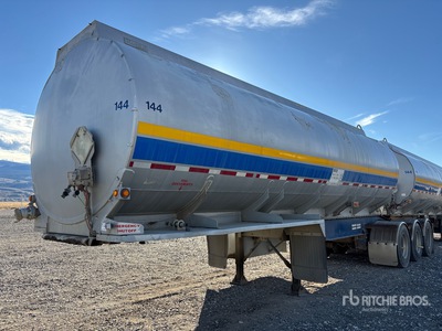 1990 Allweld Super B-Train Tri/A Fuel Trailer