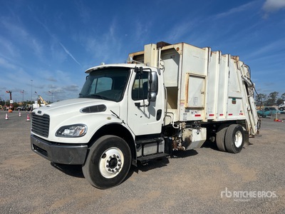2014 Freightliner M2 106 4x2 Rear Loader Camión recolector de residuos