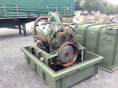 Detroit Diesel 8083-7K92 Turbo Diesel Engine w/Shipping Container