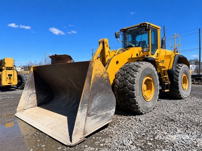 2012 Volvo L220G Chargeuse sur pneus