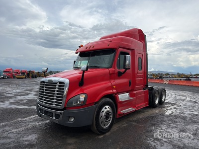 2016 Freightliner Cascadia 125 6x4 Tractocamion con Dormitorio / T/A Sleeper Truck Tractor