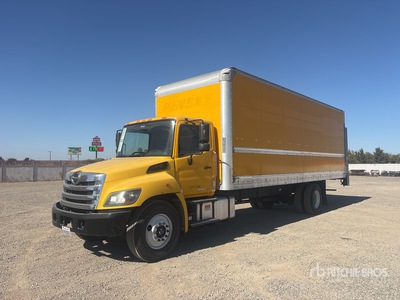 2020 Hino 338 4x2 Furgoneta caja cerrada