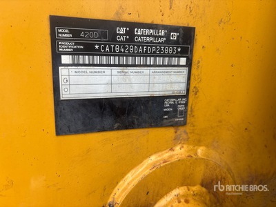 2005 Cat 420D 4x4 Graaflaadmachine