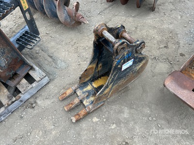 Cat 12 in 0.06 cyd Digging Excavator Bucket