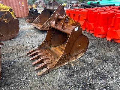 48 in Digging Excavator Bucket - Fits 380