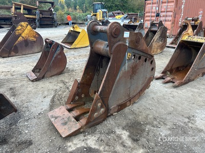 24 in 0.85 cyd Digging Excavator Bucket - Fits John Deere 345