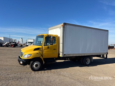 2007 Hino 185 4x2 شاحنة فان