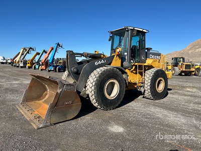 2004 John Deere 644J Chargeuse sur pneus