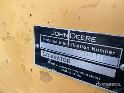 2003 John Deere 225CLC Tracked Excavator