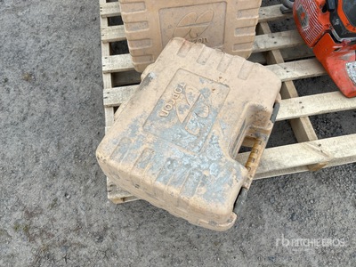 Quantity of (3) Topcon Nivel láser