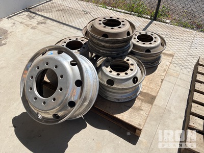 Quantity of (6) 17.5x6.00 & 22.5x8.25 Wheels