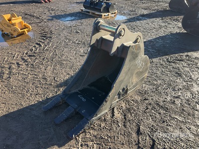Rhinox 12B24-T-PN 600 mm Digging Bucket (Unused)