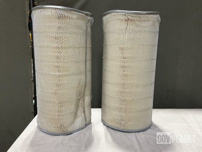 (17) Napa Gold 549781 Air Filters