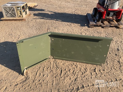 (4) Oshkosh 3735370 Vehicular Fender Liner Sections