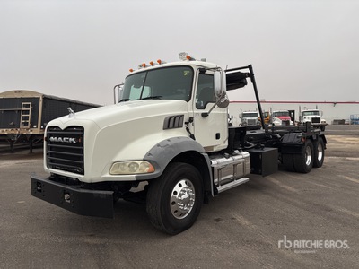 2018 Mack GU533 6x4 Roll-Off Truck