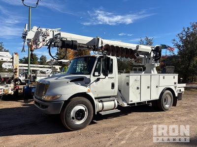 Altec DC47TR on 2013 International 4300 4x2 Digger Derrick Truck