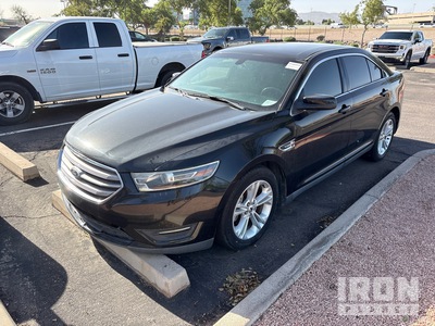 2015 Ford Taurus SEL Automobile
