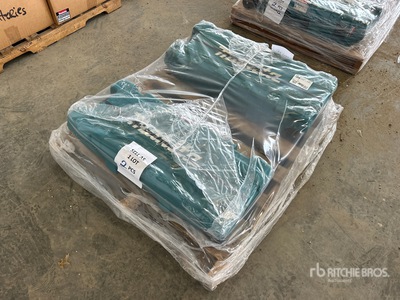 Quantity of (2) Makita HM1307CB 35 lb Demolition Hammer Różne
