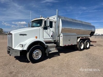 2005 Kenworth T800 4000 gal 6x4 Ciężarówka na paliwo