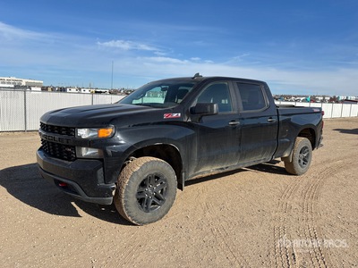 2021 Chevrolet Silverado 1500 Custom Trail Boss 4x4 Crew Cab Pickup