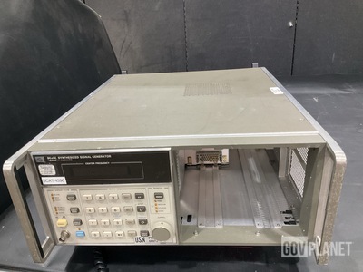 HP 8660D Synthesized Signal Generator