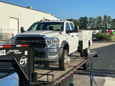 2022 Ram 4500 4x4 Flatbed Truck
