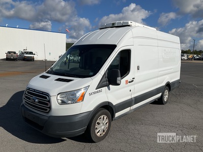 2017 Ford Transit 4x2 شاحنة مبردة
