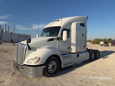 2022 Kenworth T680 6x4 Ciągnik siodłowy T/A z kabiną sypialną