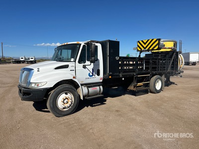 2011 International 4300 4x2 Attenuator Truck