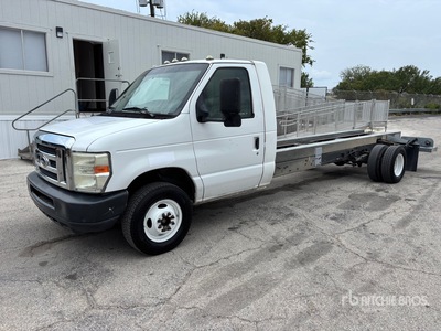 2012 Ford E-450 4x2 Cab and Chassis