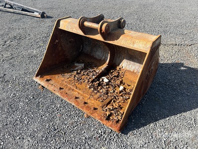 PSM 60 in Cleanup Excavator Bucket