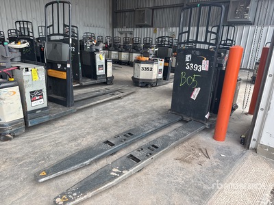 2017 Crown PC4500-80 8000 lb Electric Wózek paletowy