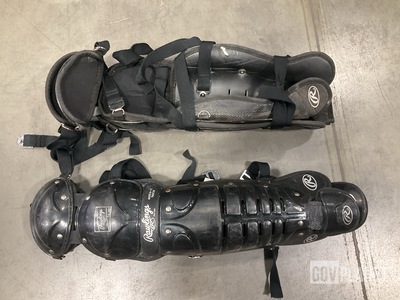 (34) Pairs of Shin Guards