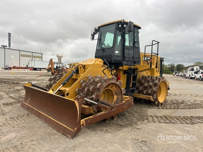 2019 Cat 815K Compactador de suelo