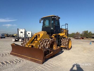 2019 Cat 815K Soil Compactor