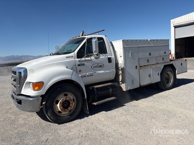 2008 Ford F-650 4x2 Camión Utilitario