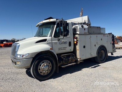 2006 International 4300 4x2 Service Truck