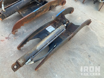 Tag 17 in Hydraulic Excavator Thumb - Fits Yanmar VIO80 / SV100